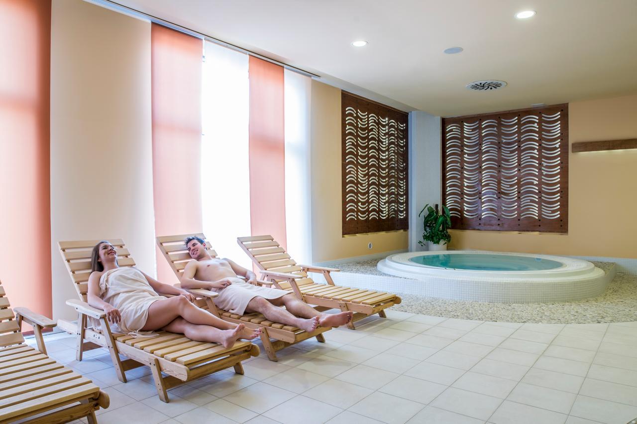 Hotel Jana Přerov Екстериор снимка