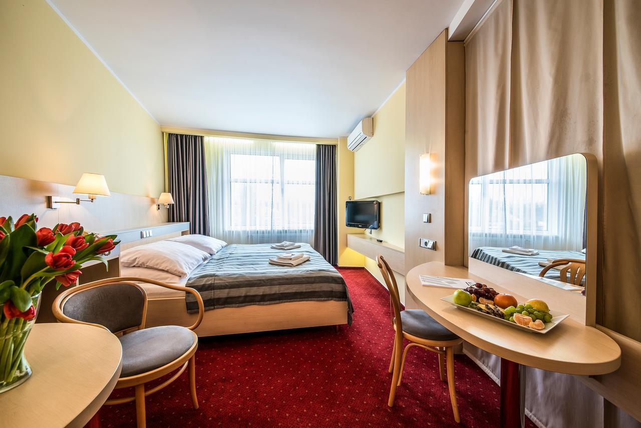 Hotel Jana Přerov Екстериор снимка