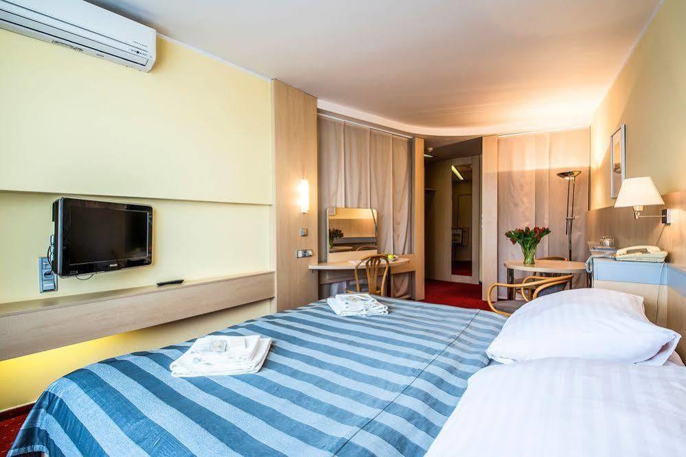 Hotel Jana Přerov Екстериор снимка