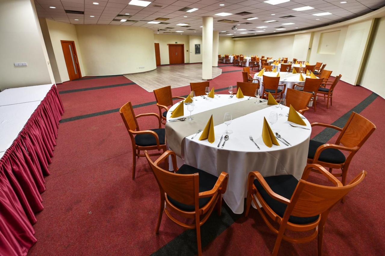 Hotel Jana Přerov Екстериор снимка